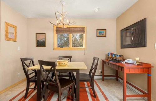 Moose Wilson Road Apartamento | RMR: Spruces 6 Condo in The AspensWilsonWY