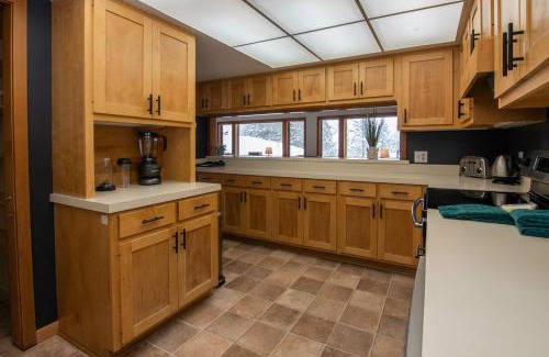 Teton Village Casa | RMR: Stock House in Teton Village