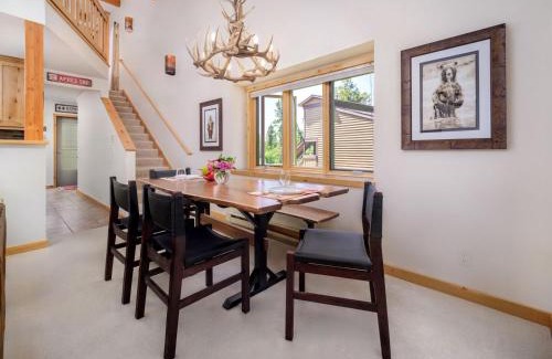 Moose Wilson Road Apartamento | RMR: Strawberry 3921 Condo in The AspensWilsonWY