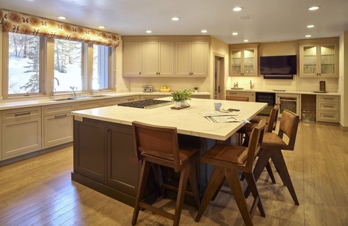 Teton Village Casa | RMR: Sublette Ridge Ski Lodge in Teton Village