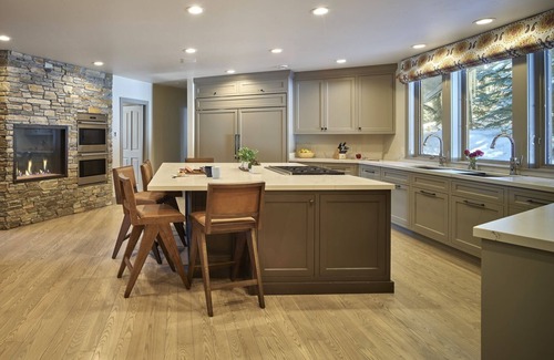 Teton Village Casa | RMR: Sublette Ridge Ski Lodge in Teton Village