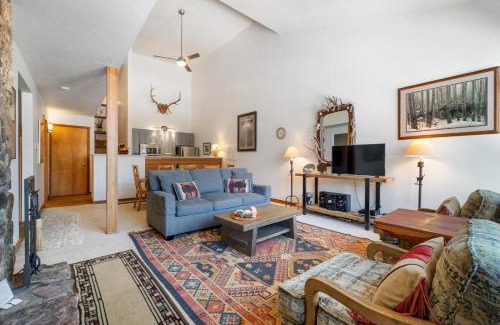 Moose Wilson Road Apartamento | RMR: Wheatgrass 2222 Condo in The AspensWilsonWY