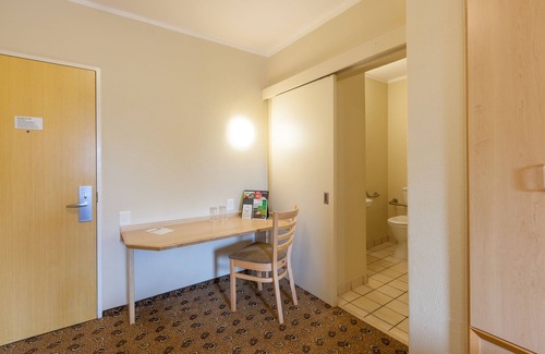 Port Elizabeth Hotel | Road Lodge Port Elizabeth Airport
