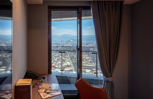 Zhongzheng Casa | Roaders Plus Hotel Taipei Station