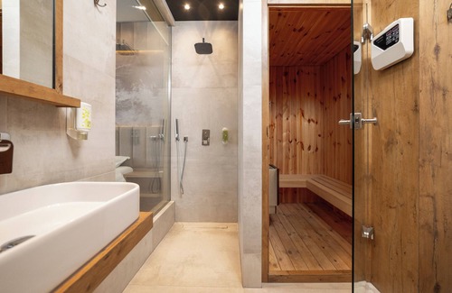 Lipjan Hotel | Roadside Hotel