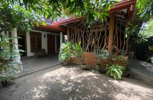 Udawalawa Casa | Roam Wings Safari Hotel
