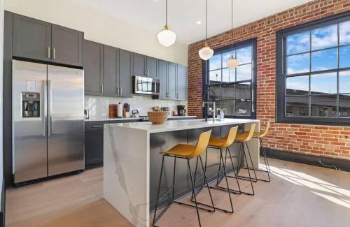 Arts/Warehouse District Apartamento | Roami at The Lola Near Bourbon St 3BR #47
