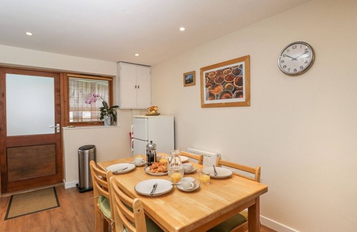 Hook Cabaña | Roan Cottage, BASSETT REAL DE WOOTTON