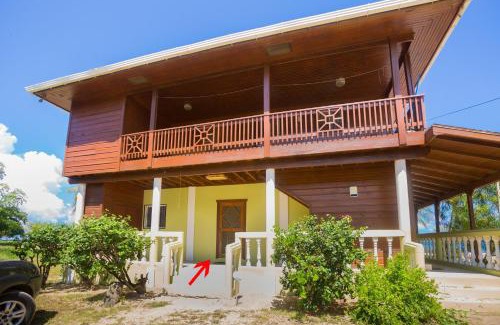 Antoneys Cay Apartamento | Roatan Ocean View - ground floor apts