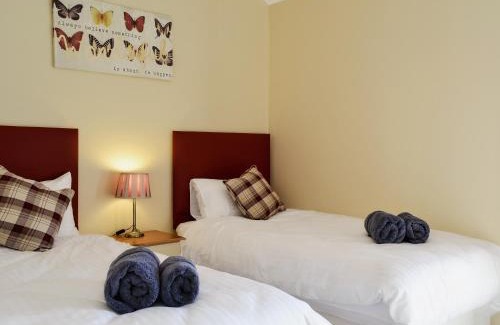 Cilcennin Casa | Roath