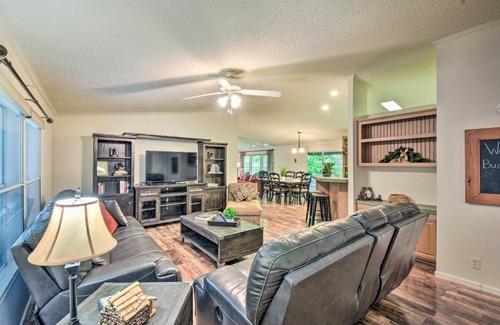 Robbinsville Casa | Robbinsville Home, Close to Boating and Marina!