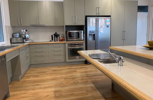 Waterhouse Casa | Robe Resort - 22 Adam Lindsay Gordon Drive