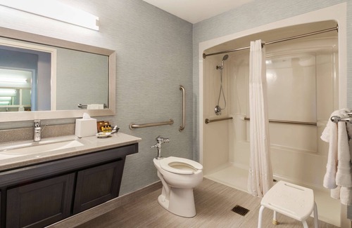 Central Business District Hotel | Robert Treat Hotel