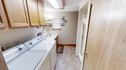 Red River Casa | Roberts Trappers Lodge - Pet Friendly - WiFi- Trailer Parking - Garage Access - Washer - Dryer - Great Views