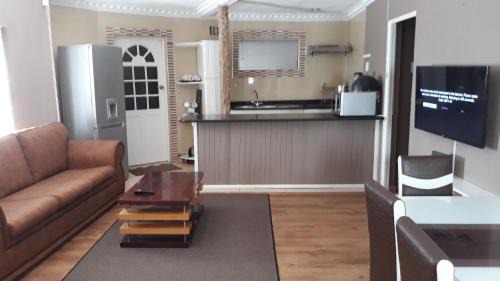 Robertsham Casa | Robertsham (Halaal) Self Catering Cottages 2