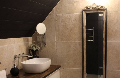 Robertson Casa | Robertson Church Conversion