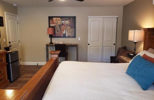 Oak Creek Casa | Robin's Red Rock Getaway Suite A