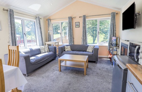 Troutbeck Cabaña | ROBIN VIEW LODGE, pet friendly, with hot tub in Windermere