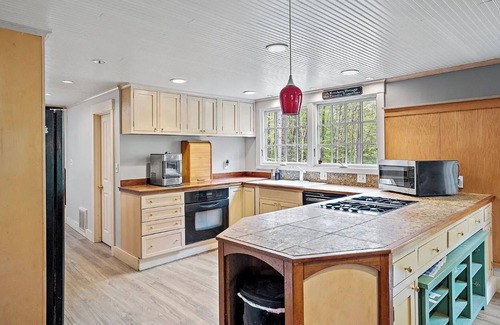 Meredith Casa | Spacious, 3-Bedroom House on 3 Private Acres with WiFi, AC in Lovely Meredith