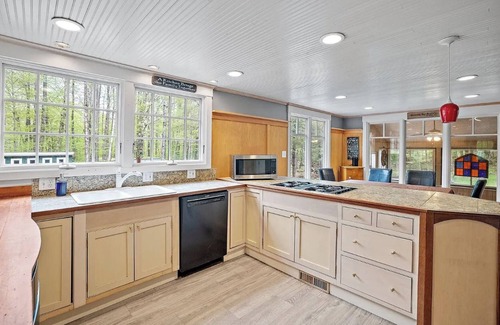 Meredith Casa | Spacious, 3-Bedroom House on 3 Private Acres with WiFi, AC in Lovely Meredith
