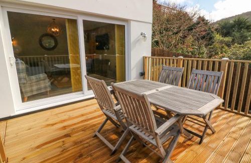 Hele Casa | Robins Downs