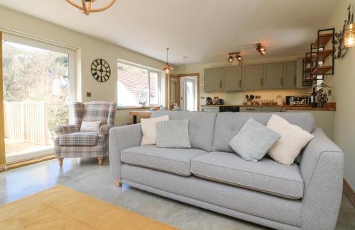 Hele Casa | Robins Downs