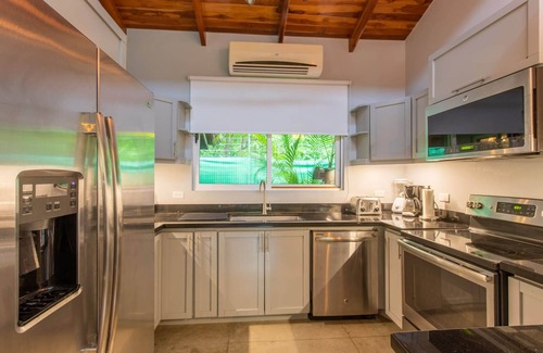 Nosara Casa | Robins Nest, Walk to Surfing Beach