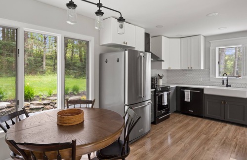 Warren Cabina | Robinson Cabin 3 Bedroom Cabin by RedAwning
