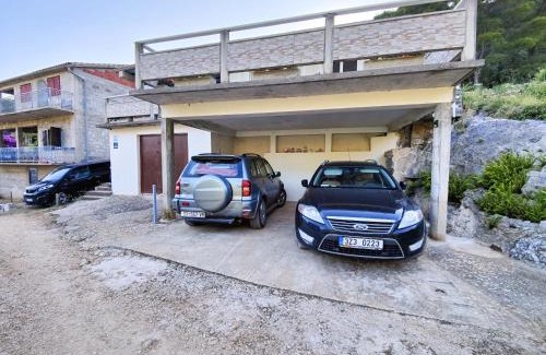 Bogomolje Casa | Robinson Dionis