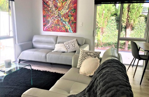Hamilton Casa | Robyn's Retreat