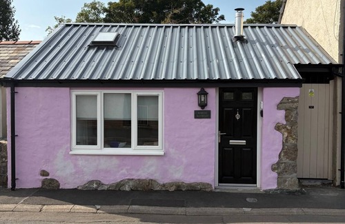 Brynsiencyn Cabaña | Robyn’s Retreat – Cosy Hideaway Perfect for Explor
