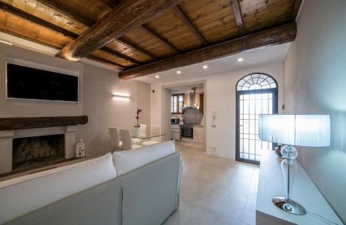 Tavarnuzze Apartamento | Rocca Palazzaccio