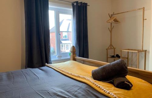 Rocester Casa | Rocester Rest close to Alton Towers & JCB, Netflix