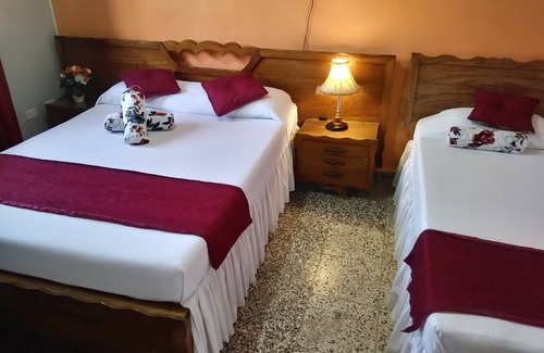Cienfuegos Casa | Rocios Hostal