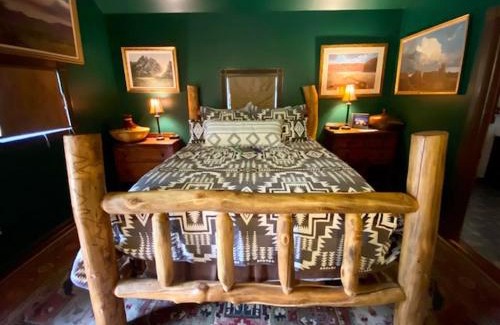 Eureka Springs Historic District Cama Y Desayuno | Rock Cottage Gardens B&B