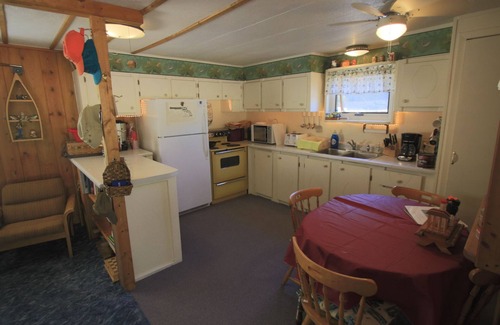 Clinton Cabina | Rock Creek MT con acceso privado a Creek.