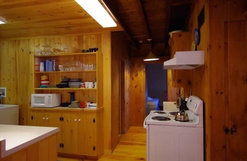 Sunapee Casa | Rock Fern Summary: La