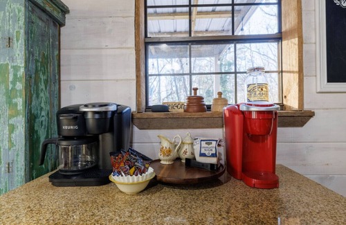Mentone Chalet De Esquí | Rock Home I 2MI to Desoto I 3 Acres I Horse Shoes