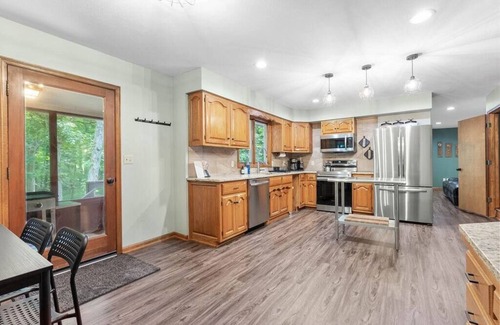 Johnson County Otro | Rock House Retreat