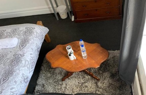 Birkenhead Casa | Rock Lane Stays