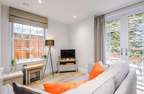 Stoney Middleton Apartamento | Rock Mill - Superior Apartment with Private Patio