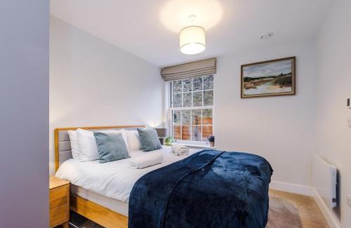 Stoney Middleton Apartamento | Rock Mill - Superior Apartment with Private Patio