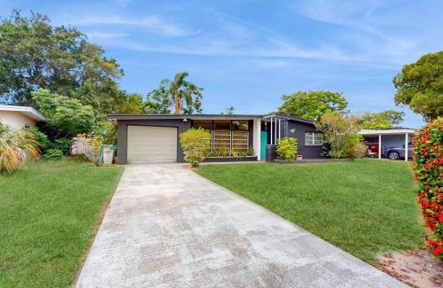 Clearwater Casa | Rock 'n' Retro