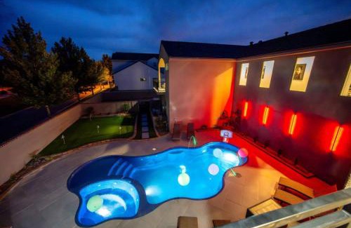 Hurricane Casa | Rock Palace at Sand Hollow