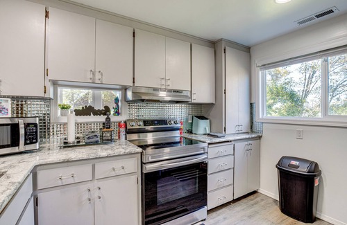 Rockaway Beach Cabaña | Rockaway Beach House - Walk to Ocean!
