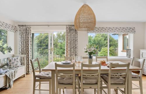 Dittisham Casa | Rocket House - Large family home perched above the river
