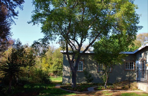 Muldersdrift Casa | Rockfig Cottage for 2 People With Wonderful Private Terrace in Garden!
