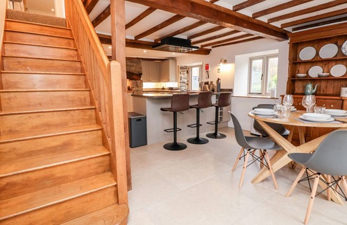 Newcastle-on-Clun Cabaña | Rockhill Farmhouse