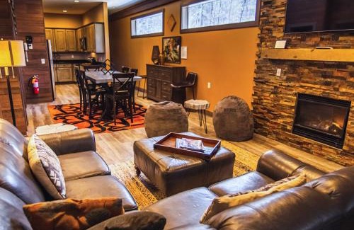 Logan Casa | Rockhouse - by The Chalets