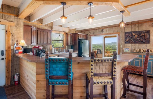 Pipe Creek Casa | Rockin B Ranch Bluff House
